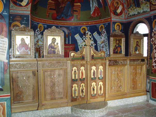 Agridia, chapel of Prophet Elias, iconostases.
